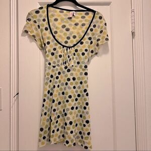 Sweet Pea by Staci Frati Short Sleeve Top Blouse